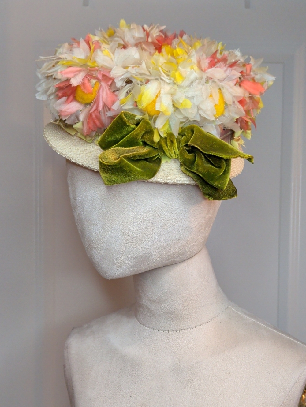Vintage 50s Lois Stenborn Boulder Straw Floral Bouquet Pillbox Hat 22" MCM